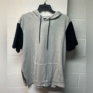 Sports top Regular Fit. Gray and Black. Size Large